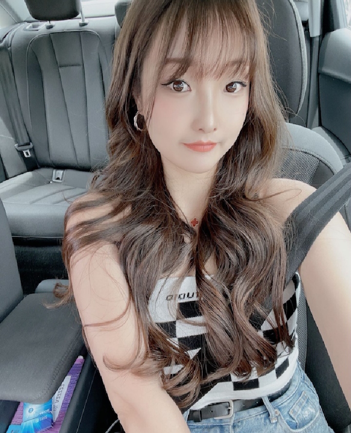 173长腿美腿大白兔