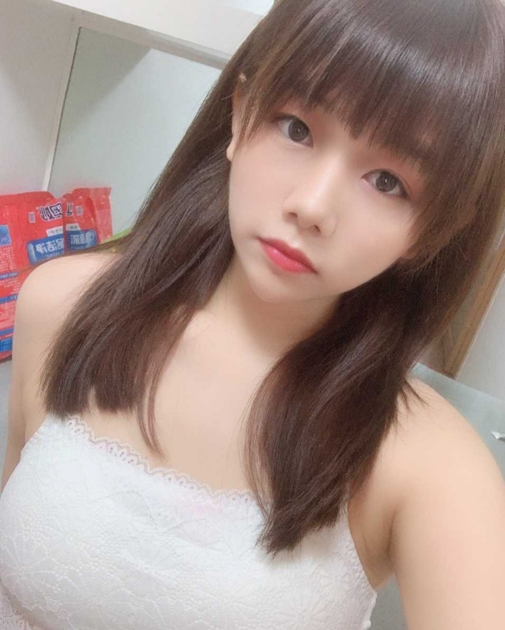 纯欲范00后小嫩妹
