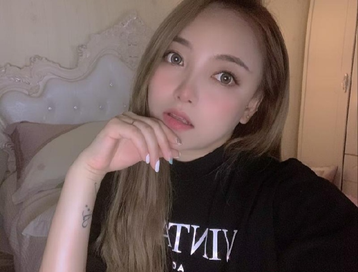 静安区妩媚小洋洋