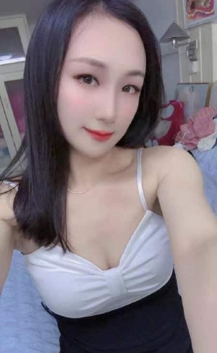 南山丝袜美腿川川