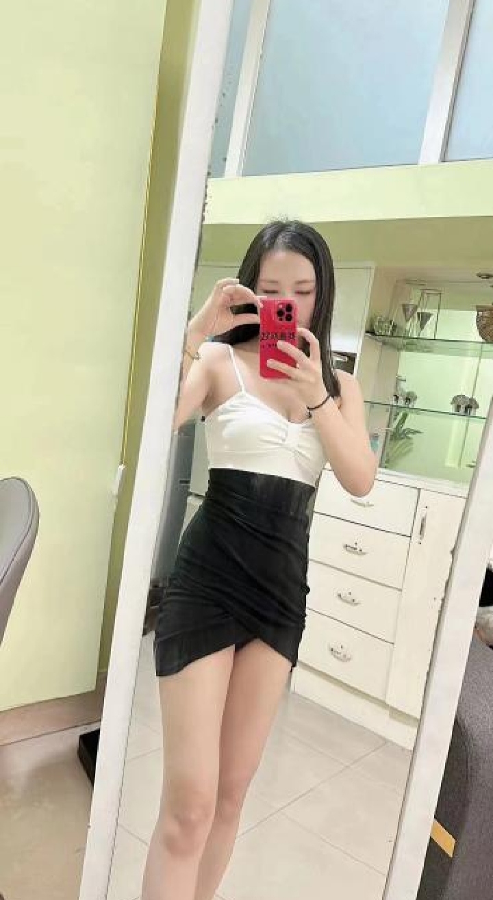 南山丝袜美腿川川