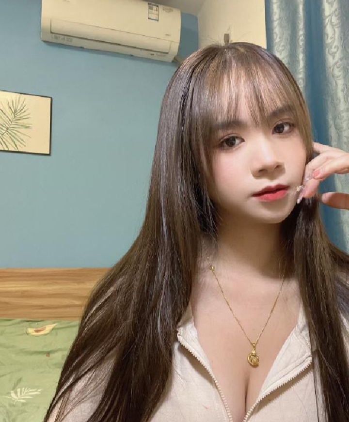 建邺新到大胸川妹子