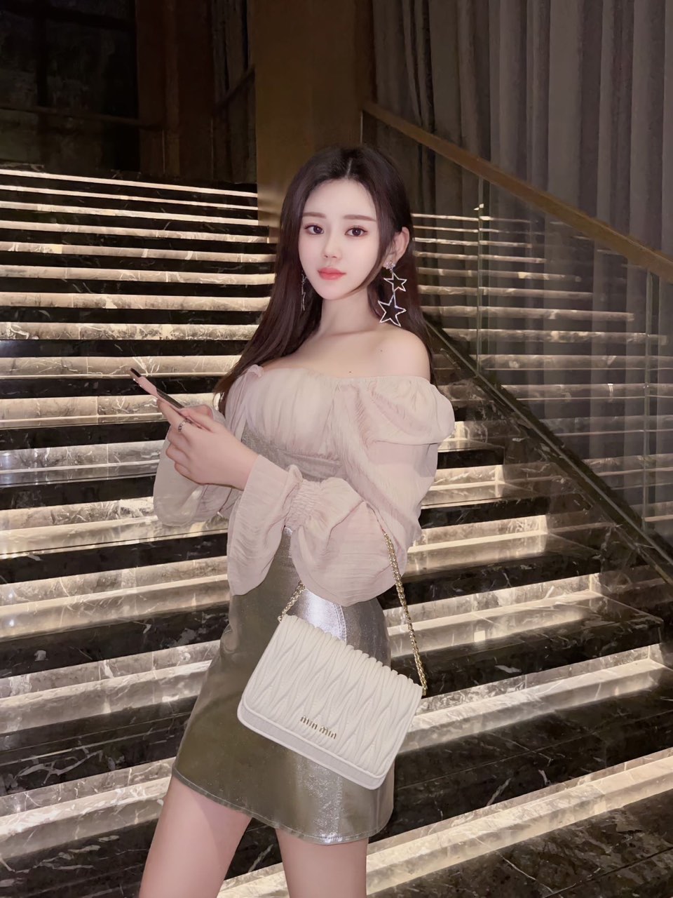 女友般美女佳佳