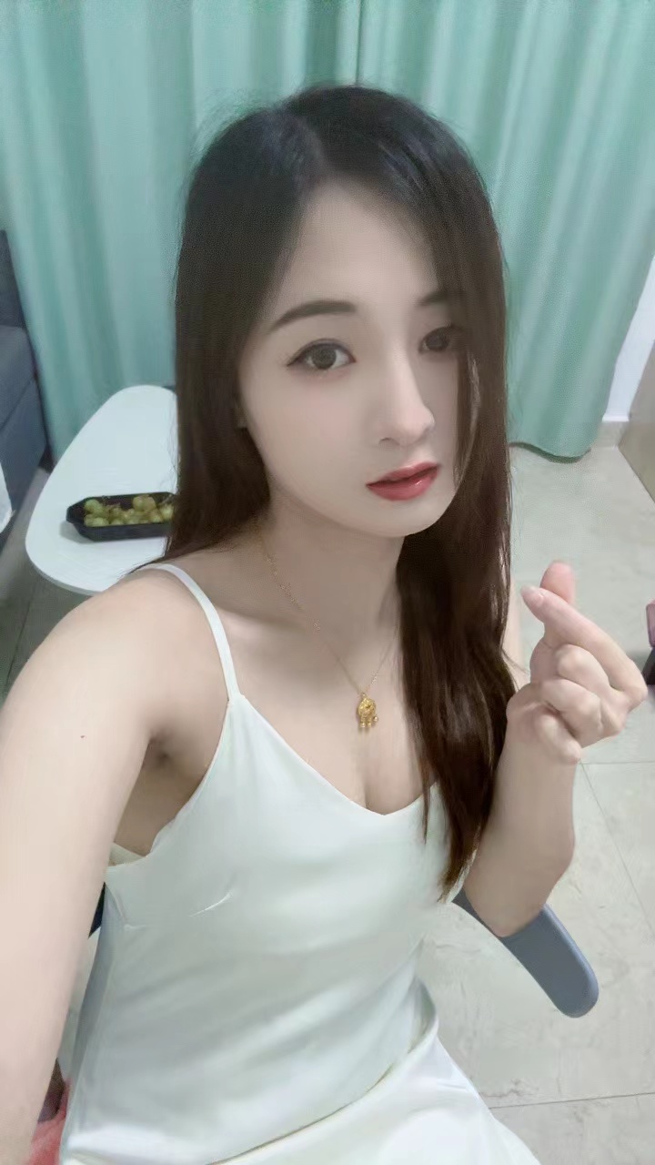 嘉禾望岗 车模 小美