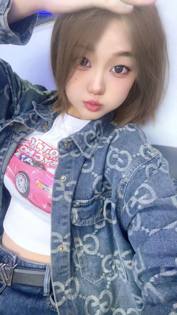 天津上门刚下海清纯176身高女孩