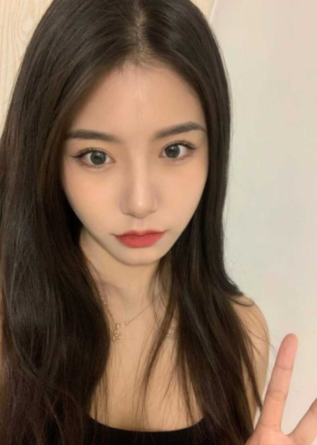 年轻貌美的小姐姐