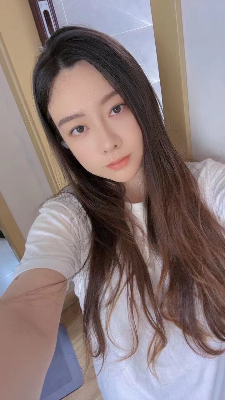 身材不错很有颜值