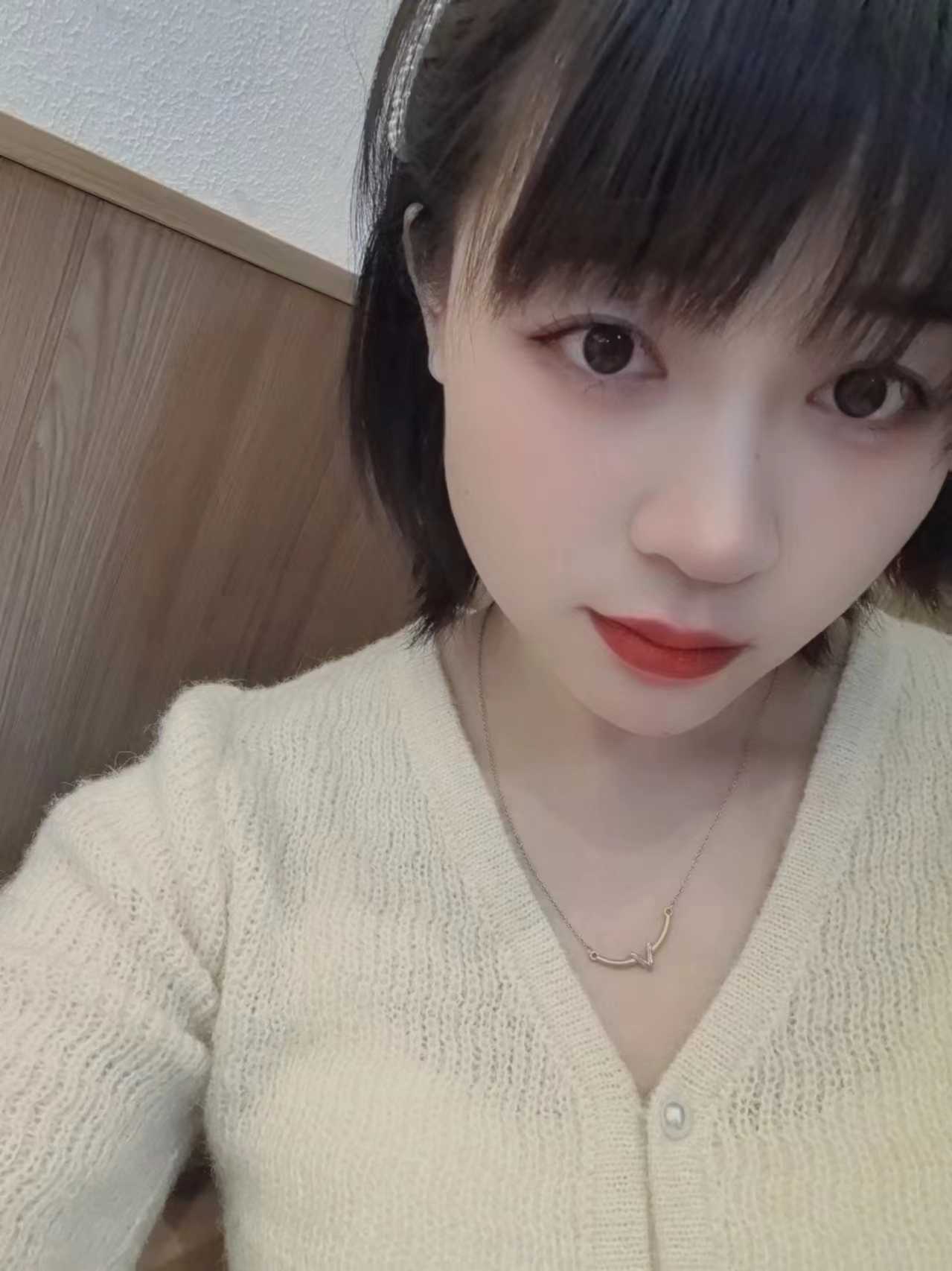 二十四岁的配合型美女