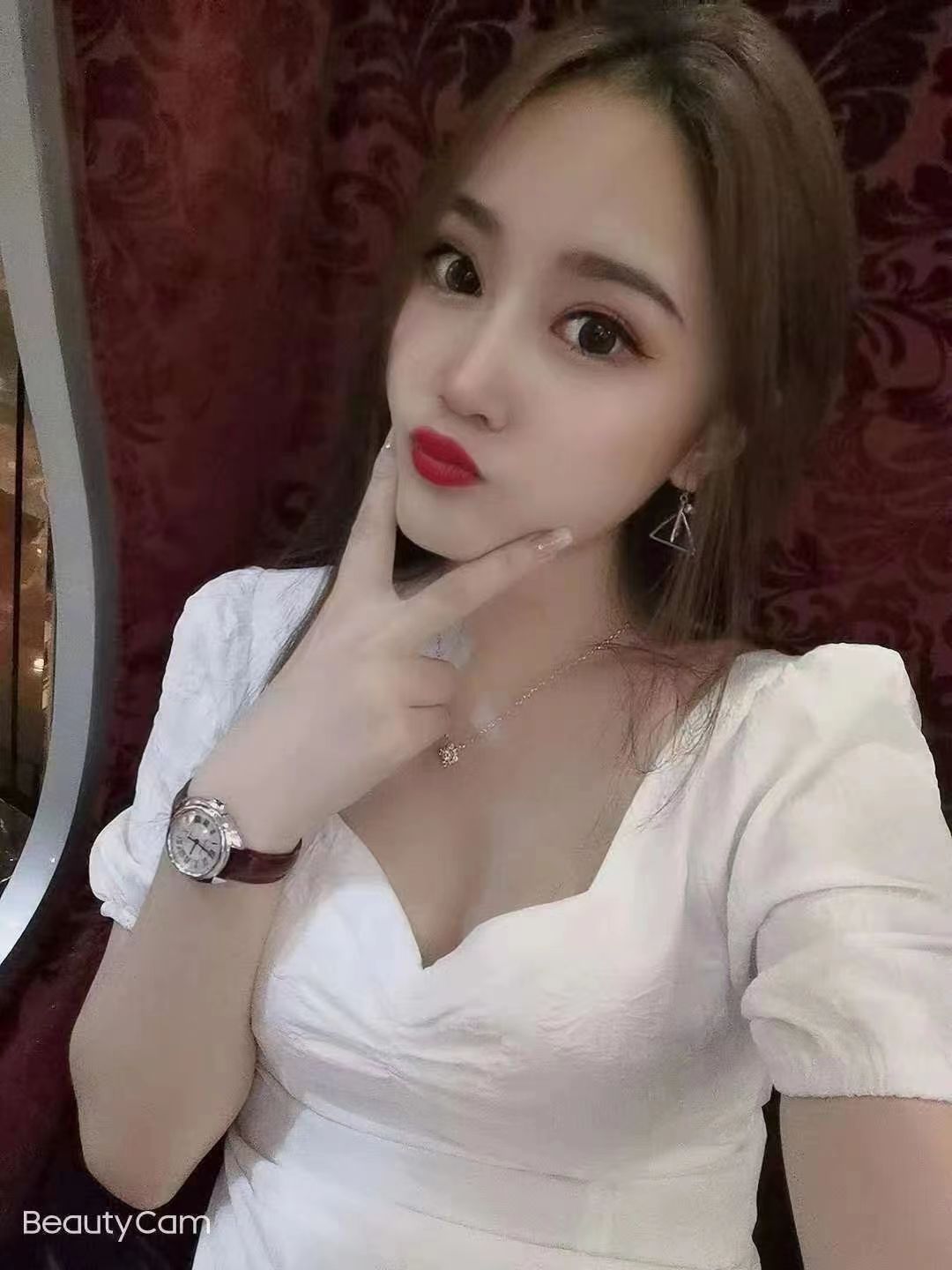 简单温柔大方，爱如以沫相濡，善解人意谢谢大家