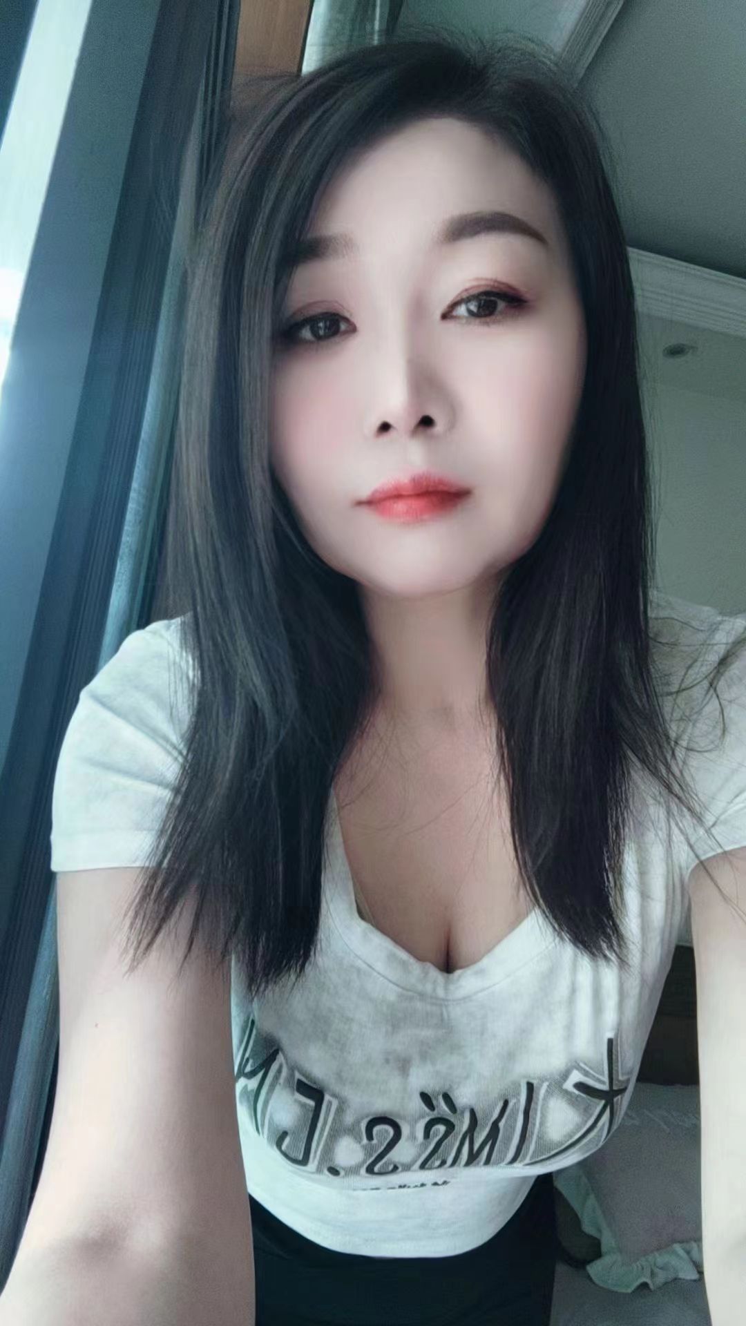 万宝城圆润少妇