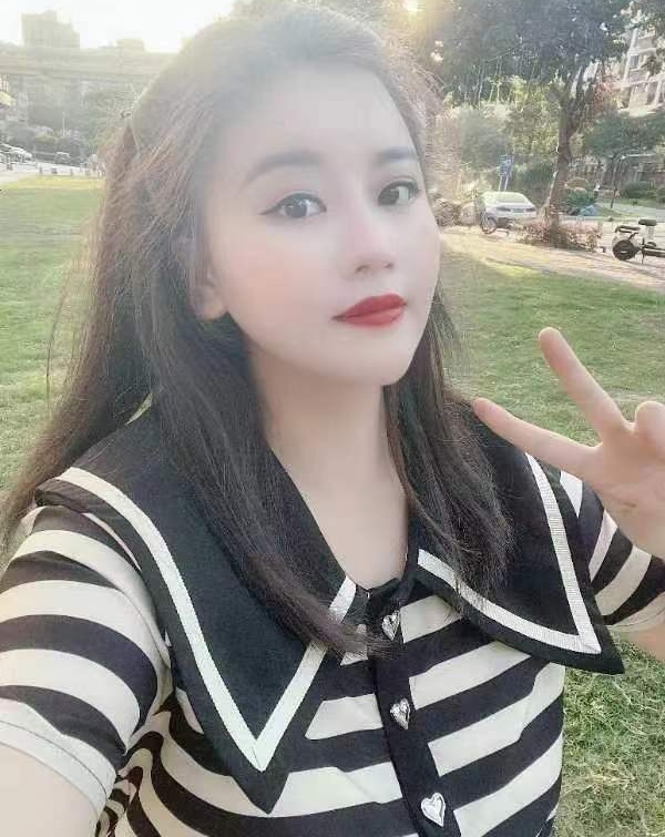 龙华区白嫩甜妹花花