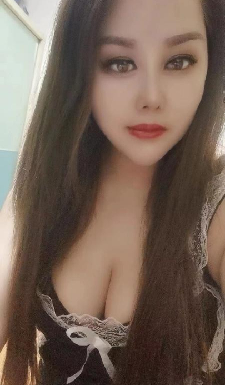 白云风情诱人少妇