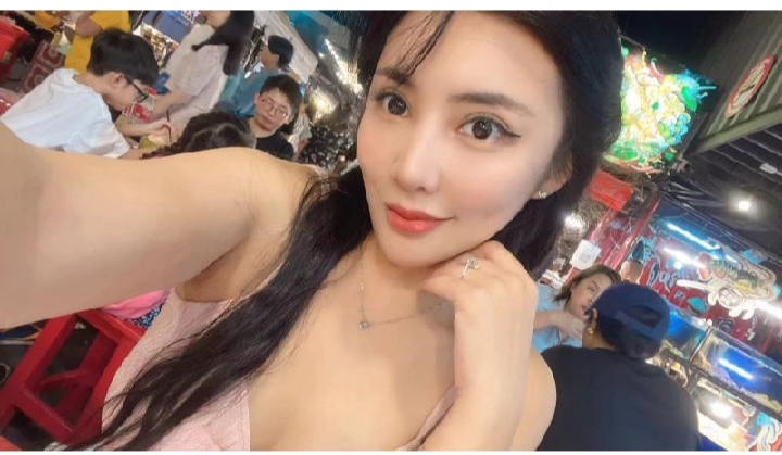 铁西主播诱人桃子