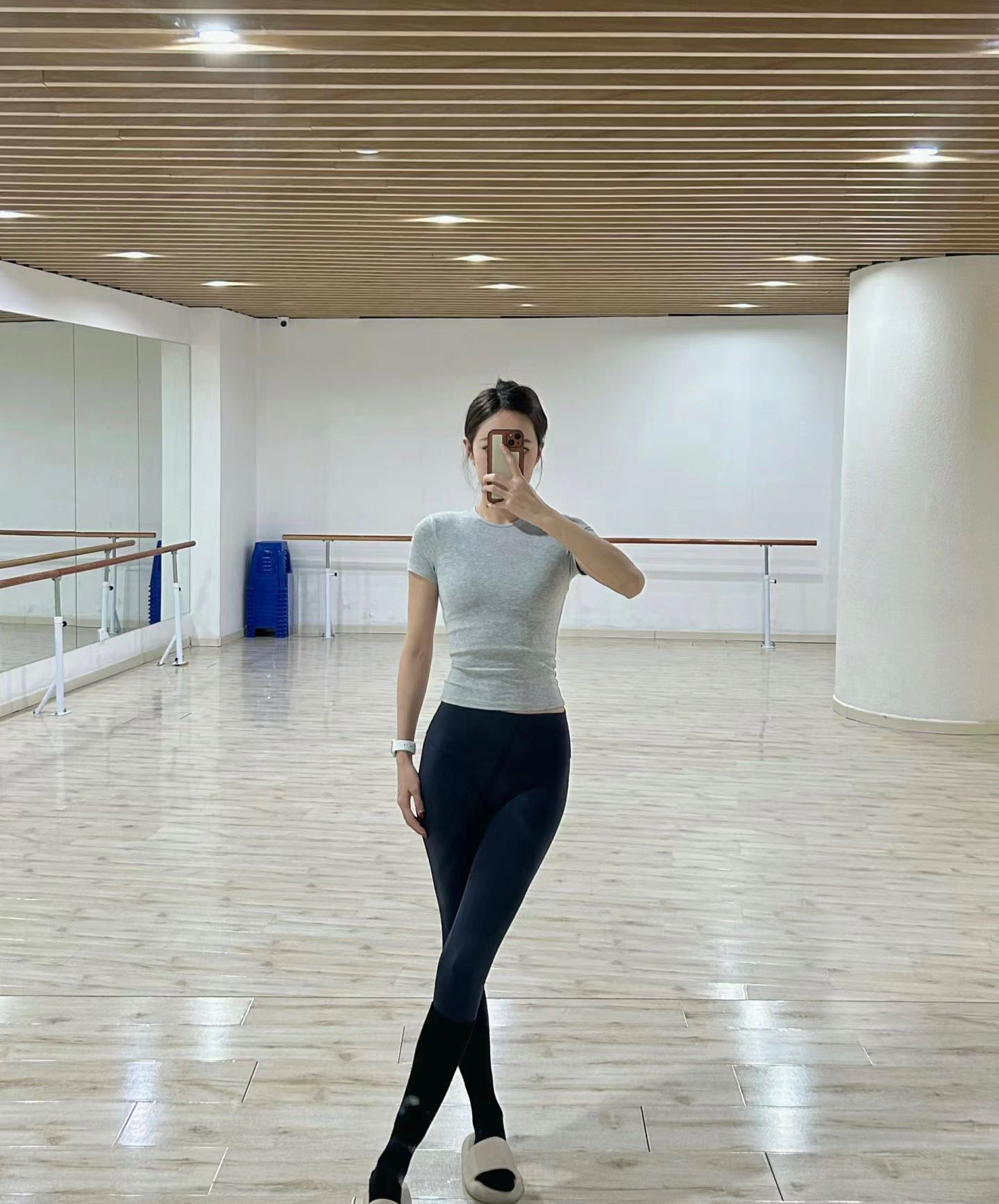 瑜伽老师刚下海不久