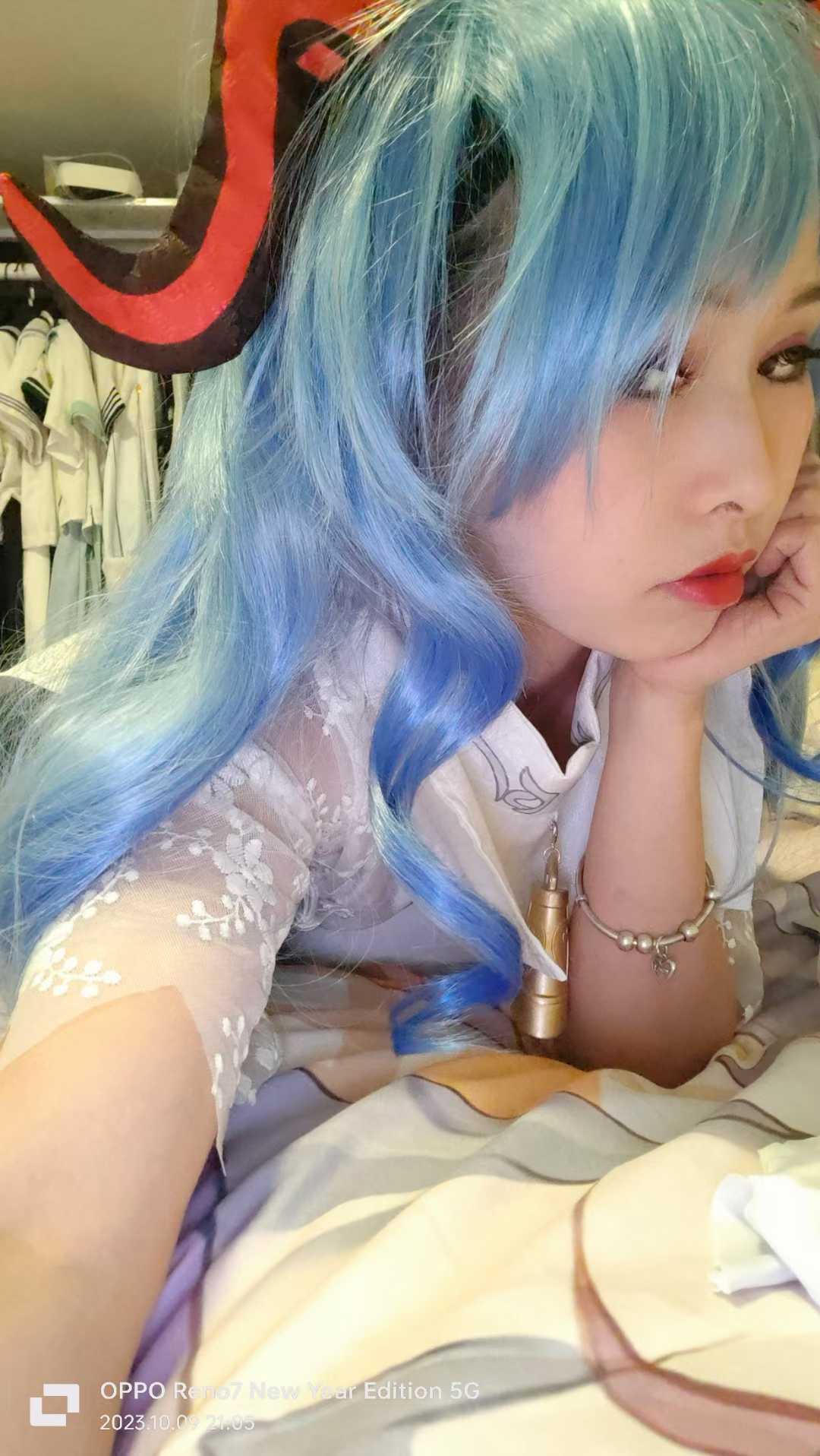 之前去过几次，一个做cos的小姐姐，他家衣服贼多。