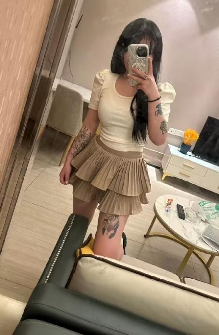 中环城肉肉纹身妹雪雪