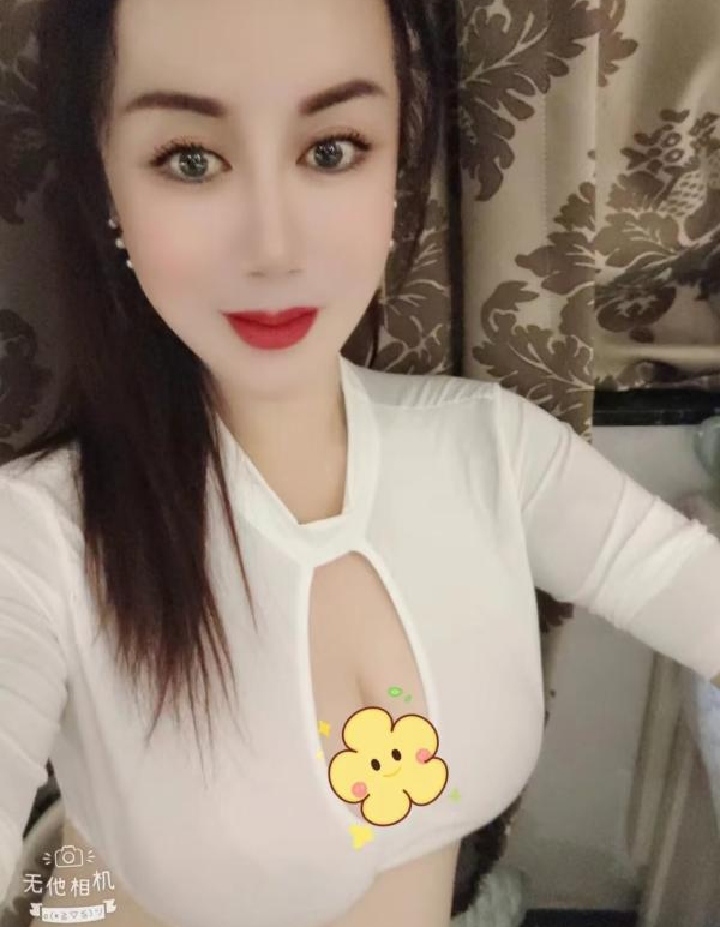 越秀火热 she~吻少妇丽莎