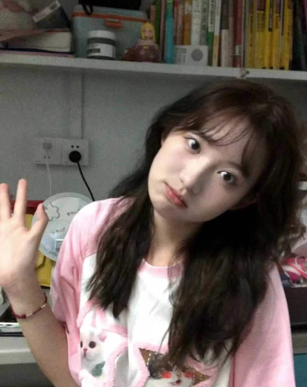 武侯刚下水学生妹