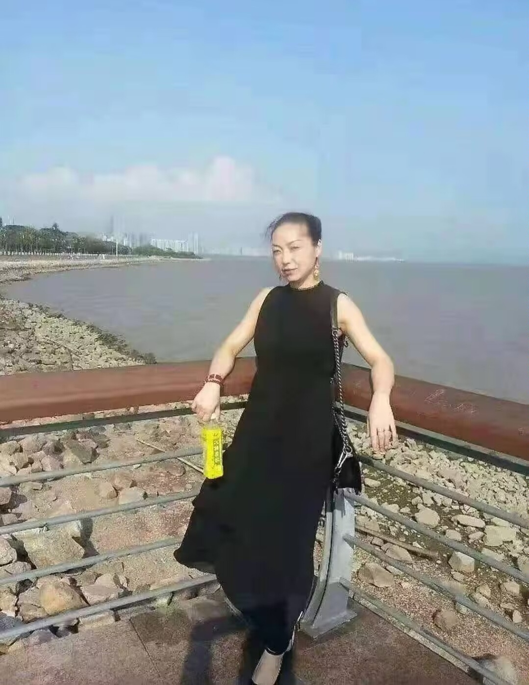 龙华大啵少妇