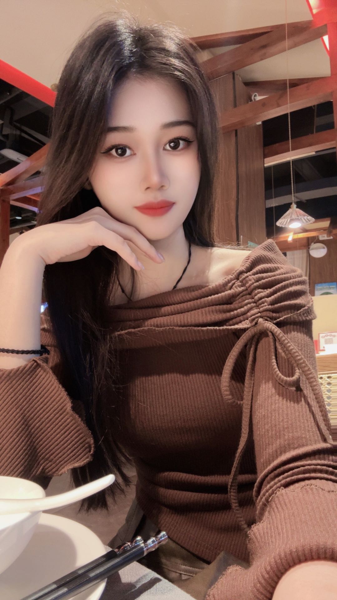 个人兼职美眉 第一次接触 希望哥哥们多关照