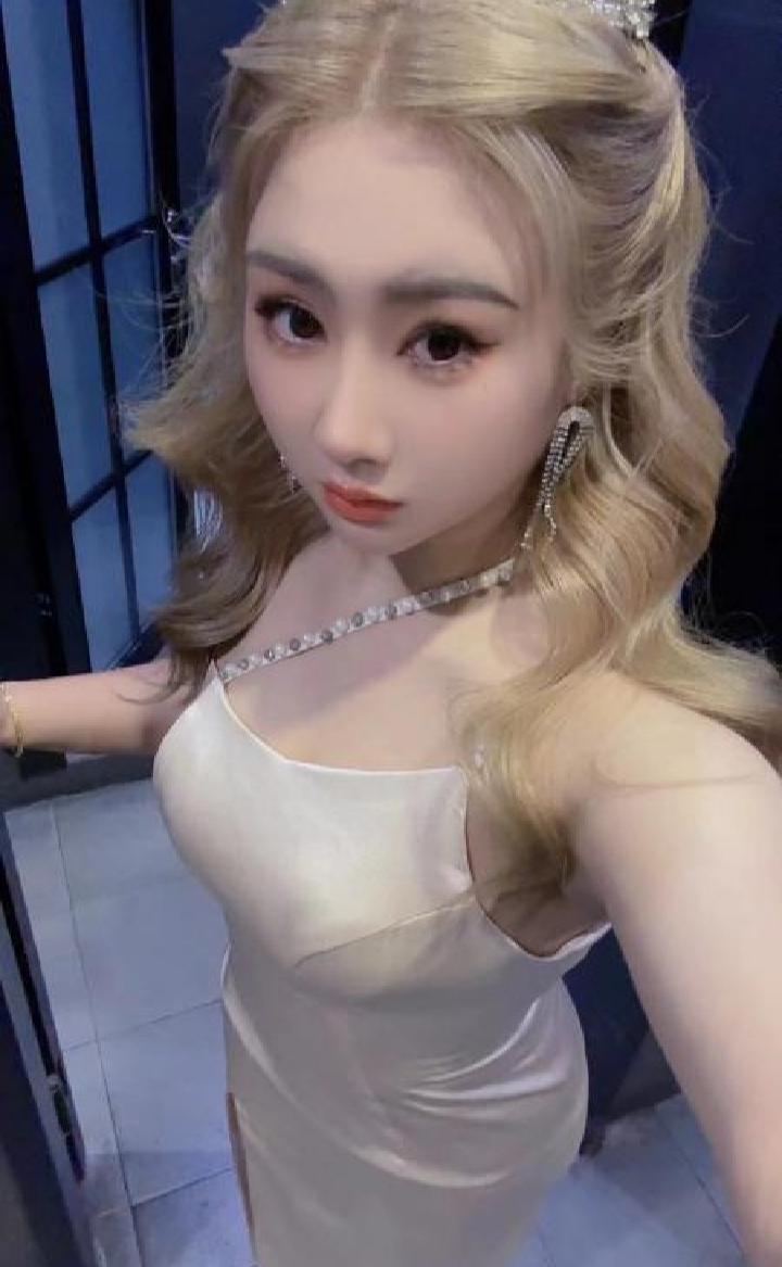 白云混血风小琪琪