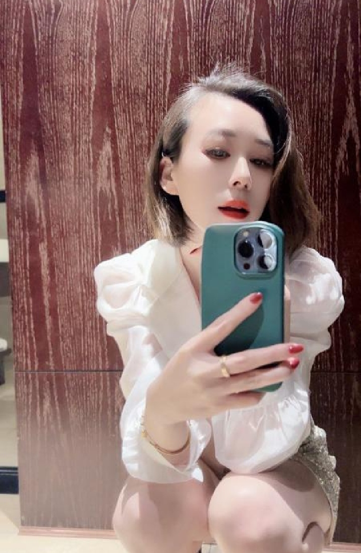 朝阳性感短发丽莎