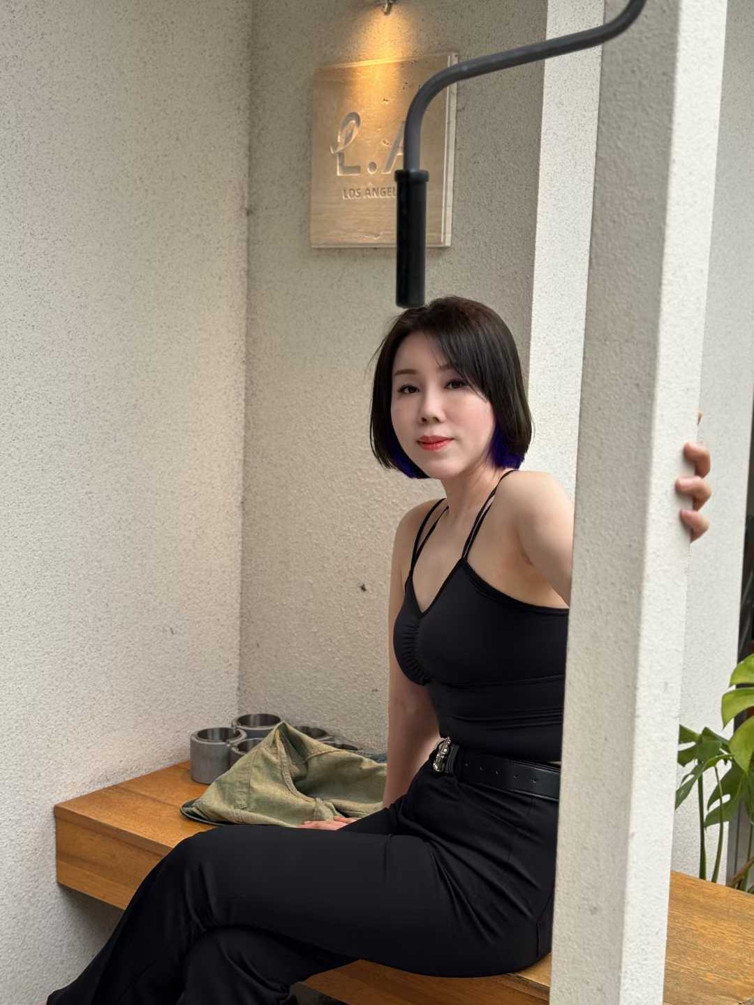 服务好  漂亮大方，性感可爱