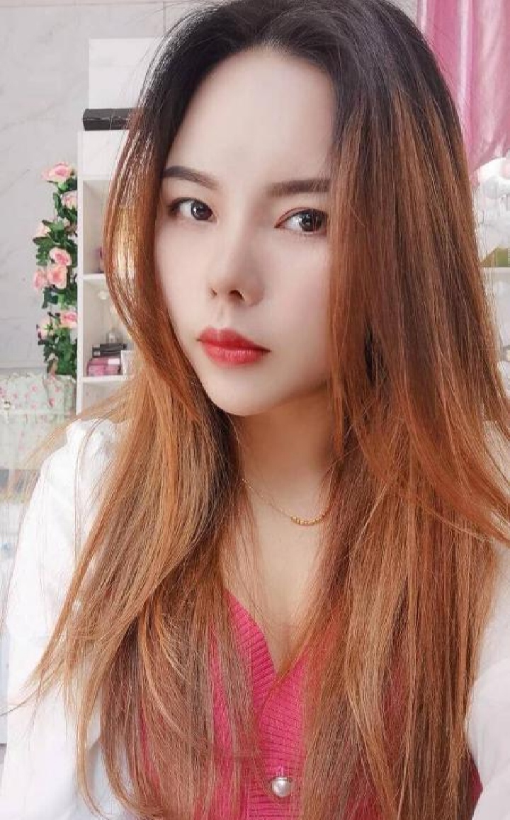 宝山路高冷御姐雅静