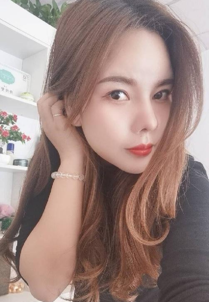 宝山路高冷御姐雅静