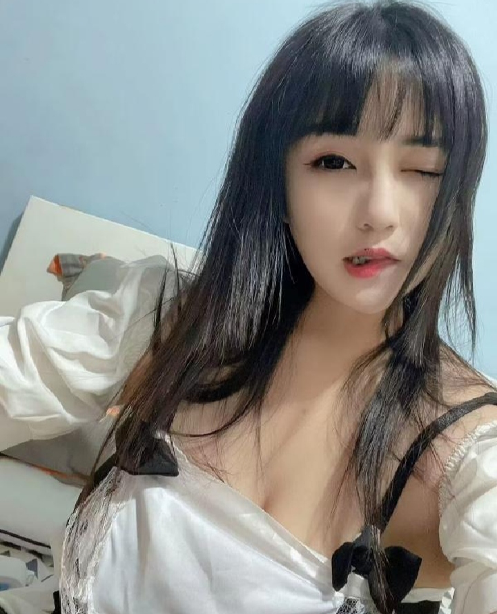 静安粉嫩大奶妹小余儿