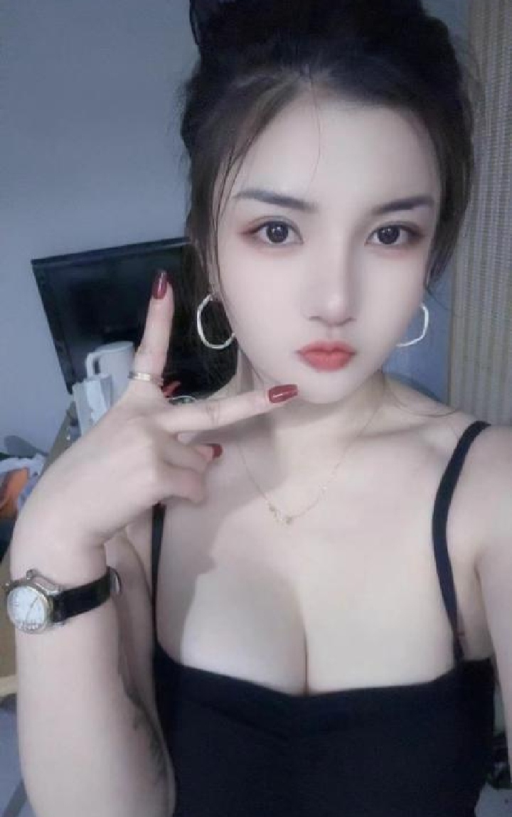 田林性感大奶乐乐