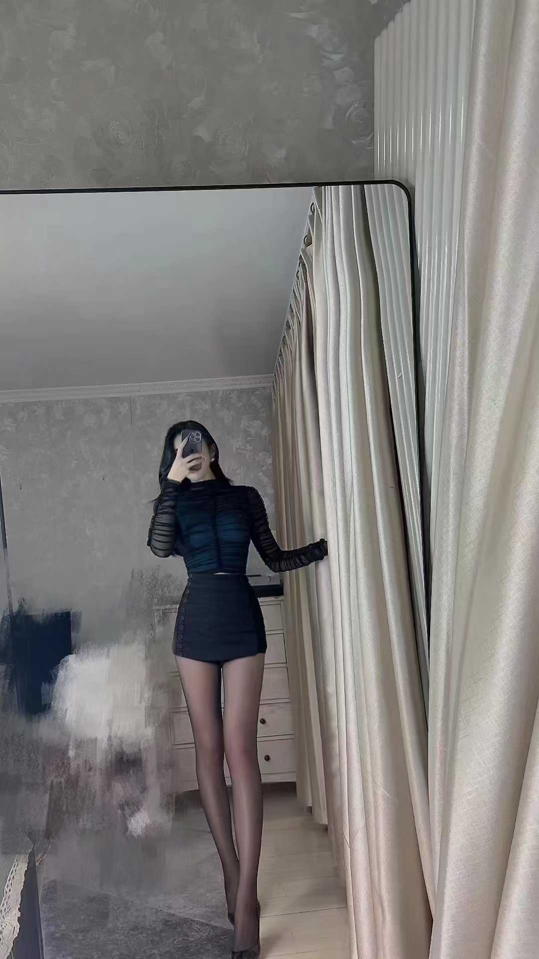 长腿御姐风情万种