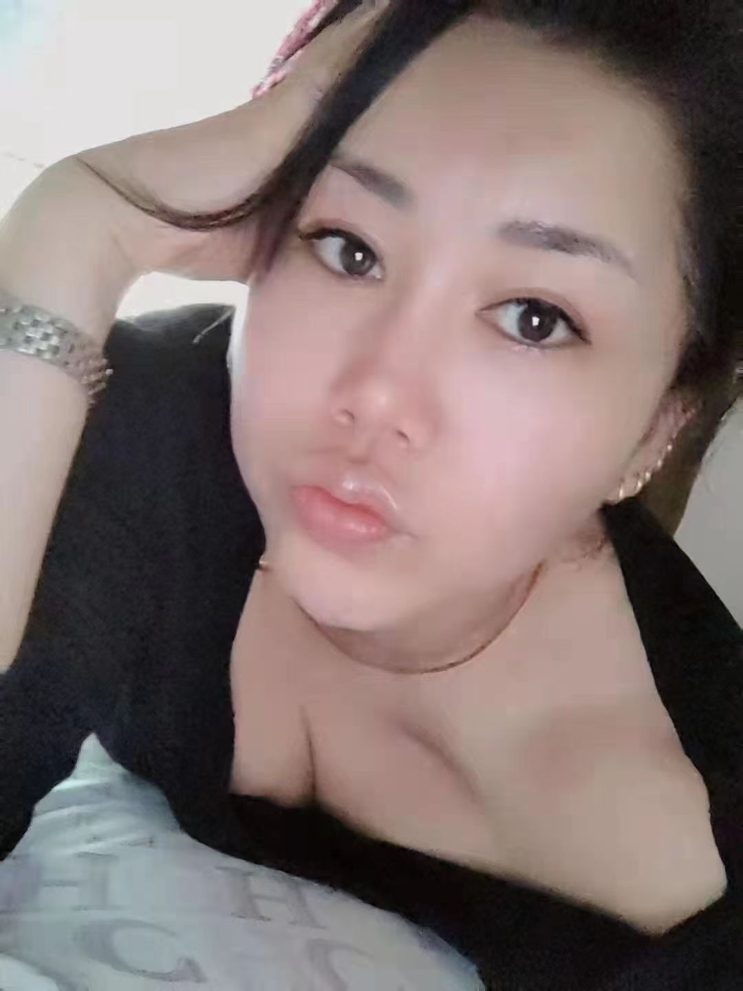 龙塔坂田丰满少妇