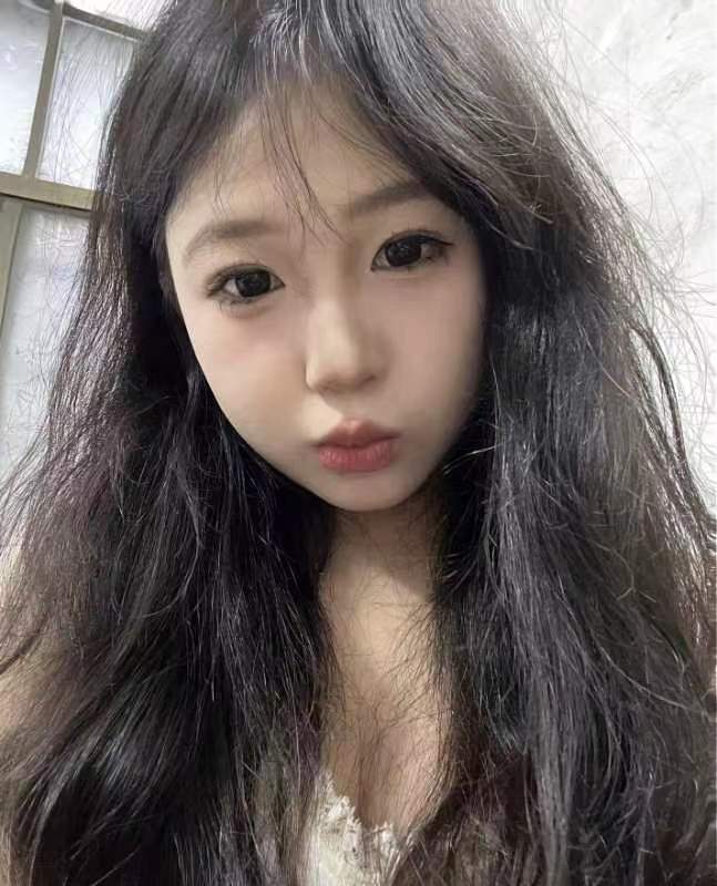 颜值身材都很不错的小姐姐