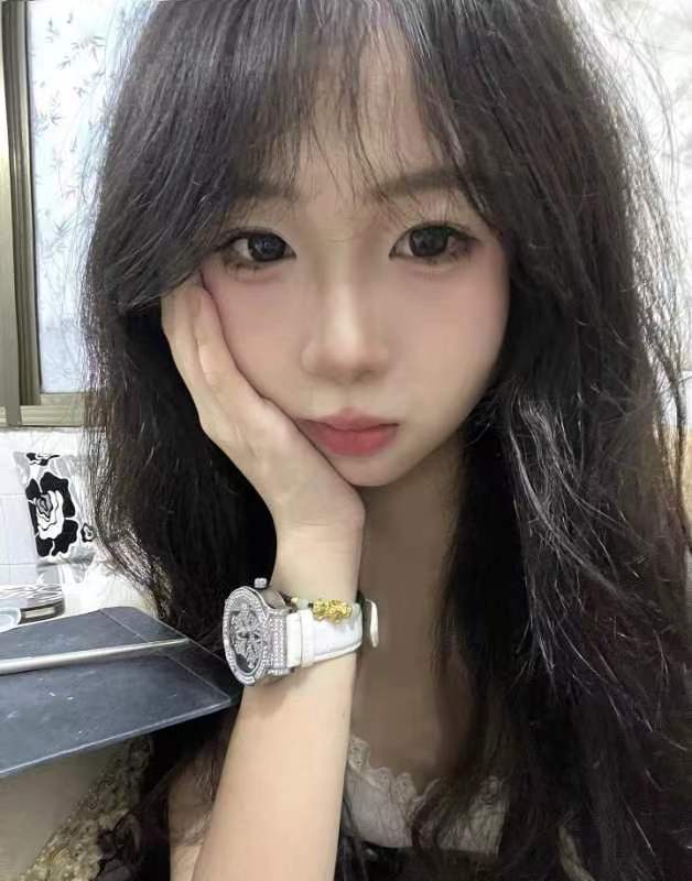 颜值身材都很不错的小姐姐