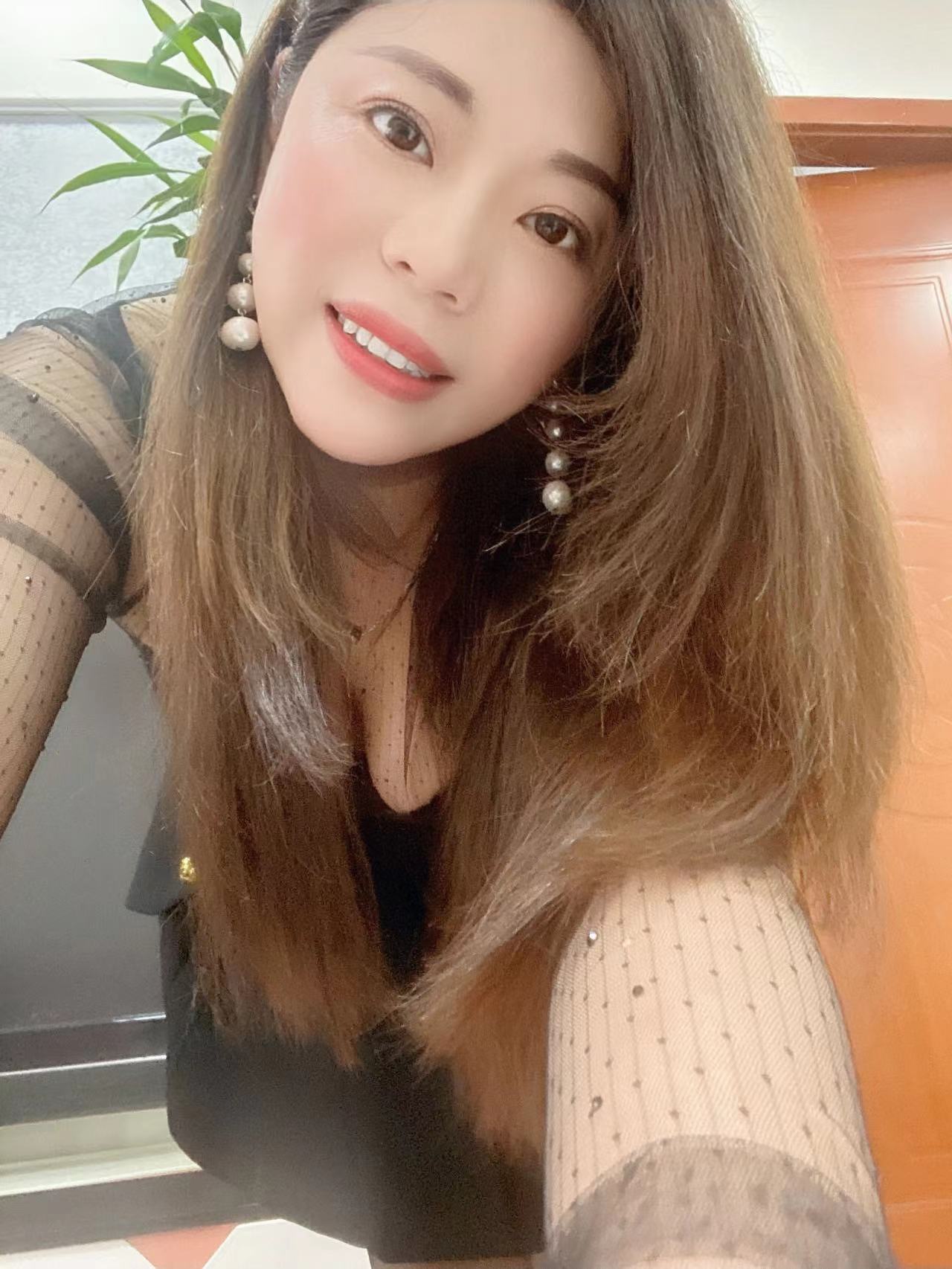 五华区大屁股少妇。