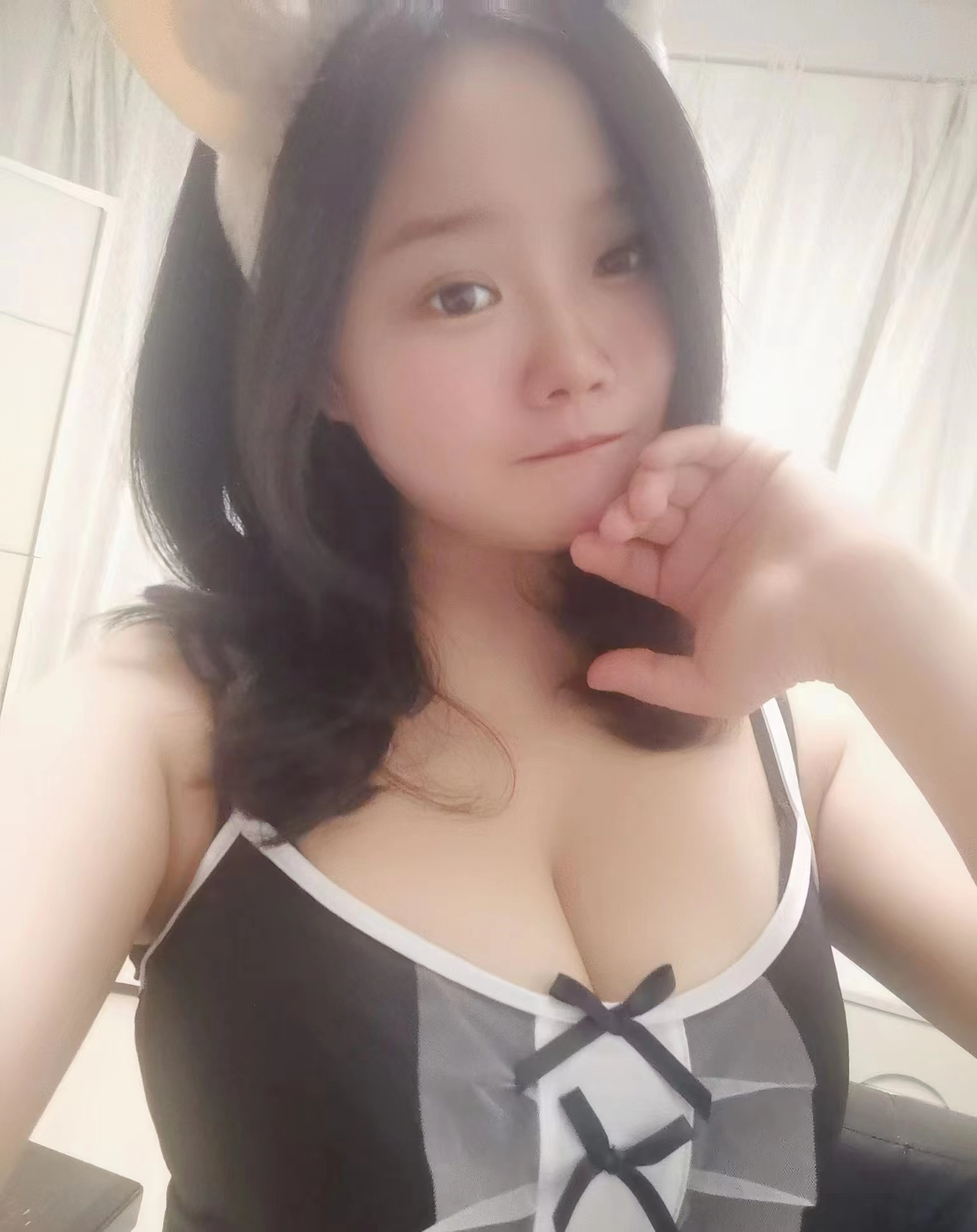 静安童颜巨乳制服嫩妹