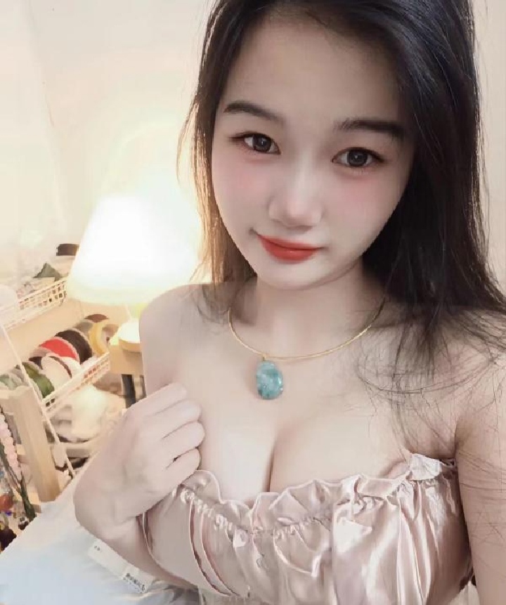 南山爆乳嫩妹小鱼
