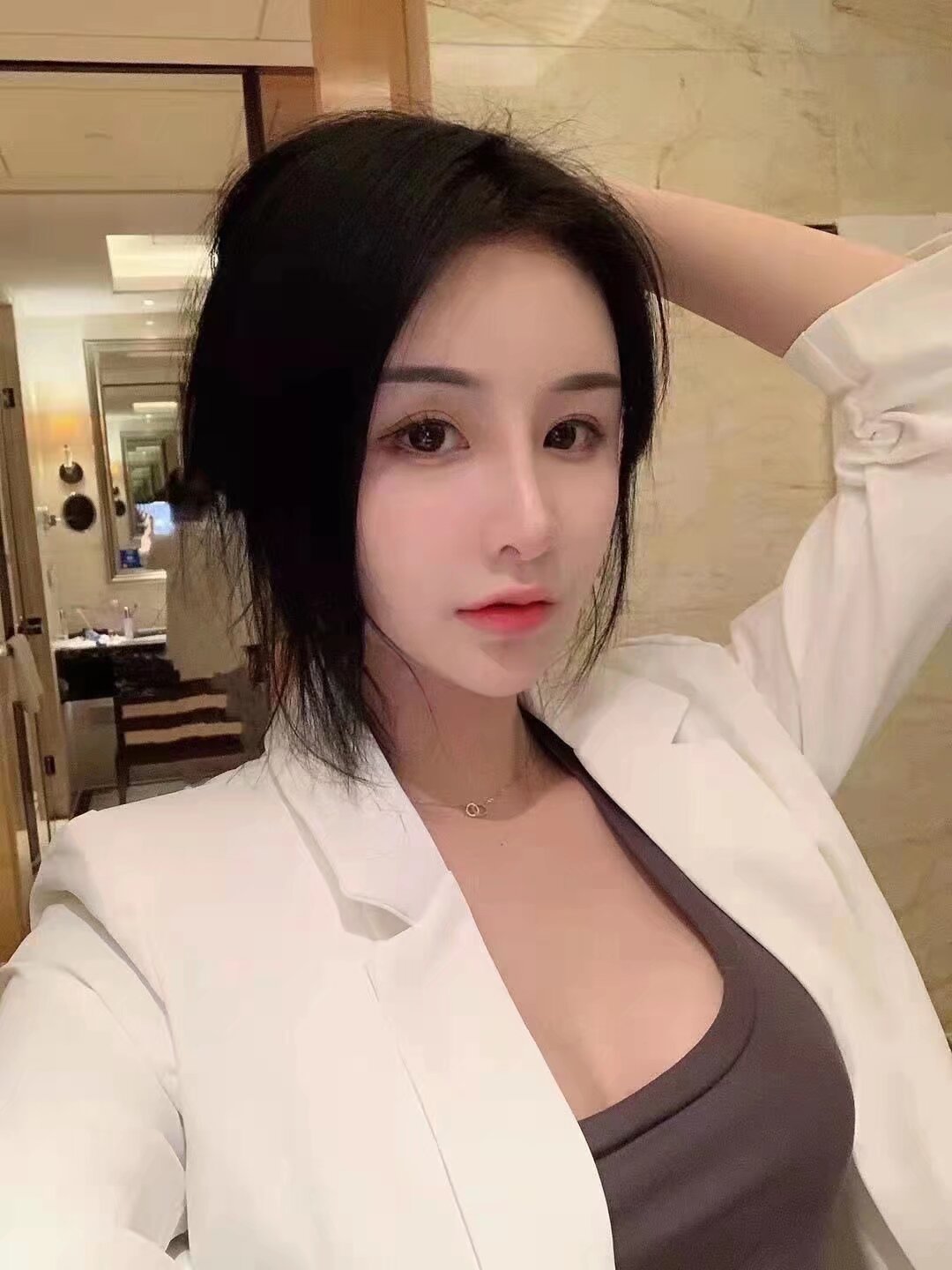 小高端00一次的美女