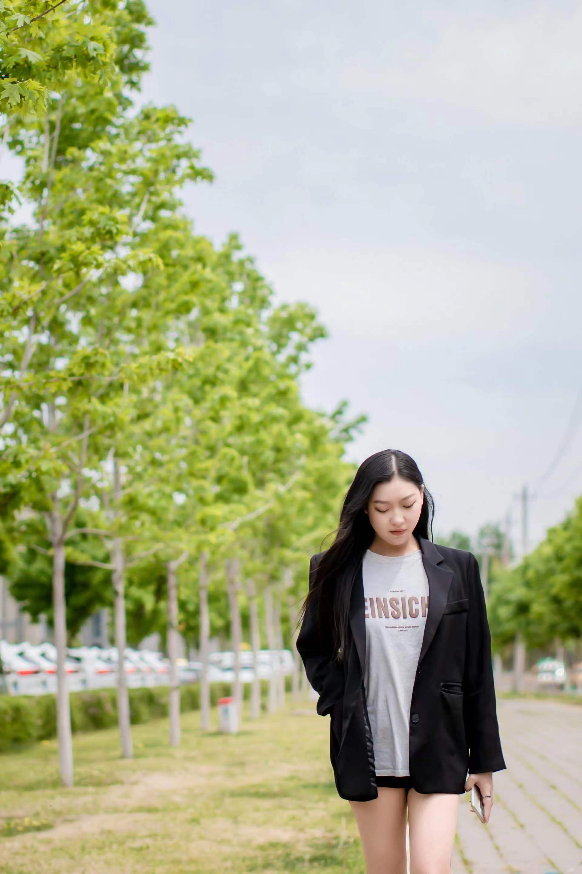 分享一很有气质的小姐姐