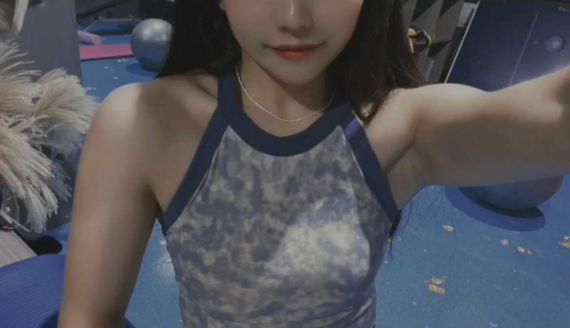 宝安白嫩火辣曲线糖果