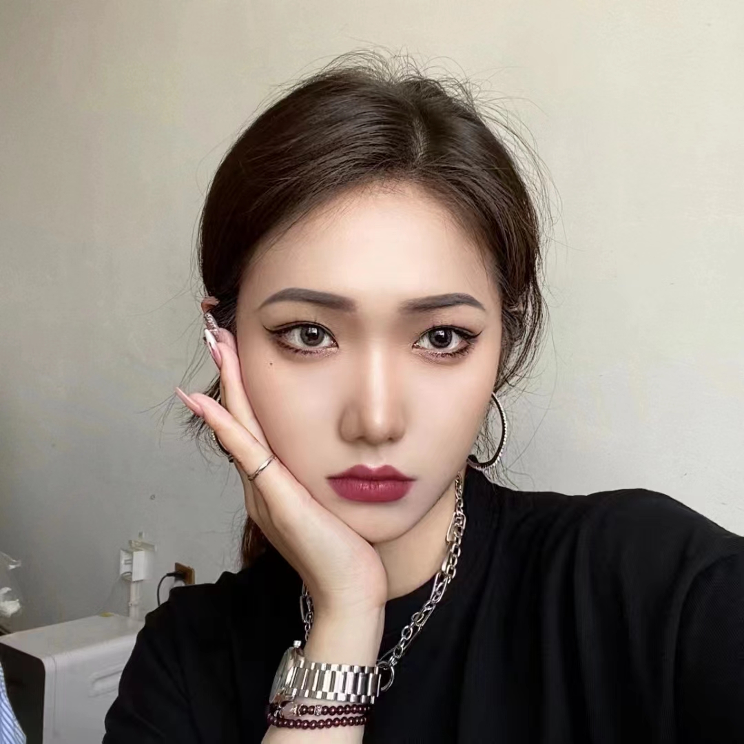 冷艳美女完美身材