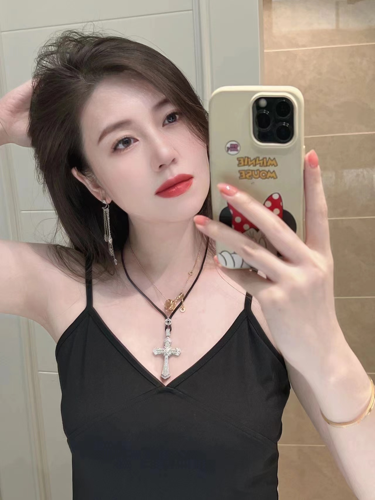 徐汇惹火大长腿辣妹雨彤