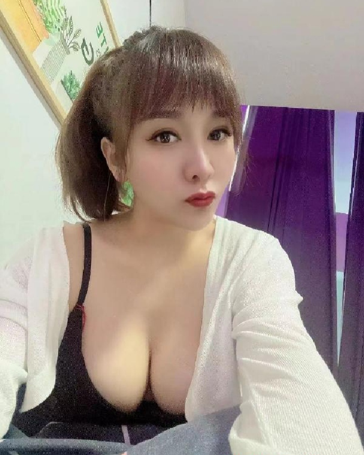 铁西大胸诱人迷妹