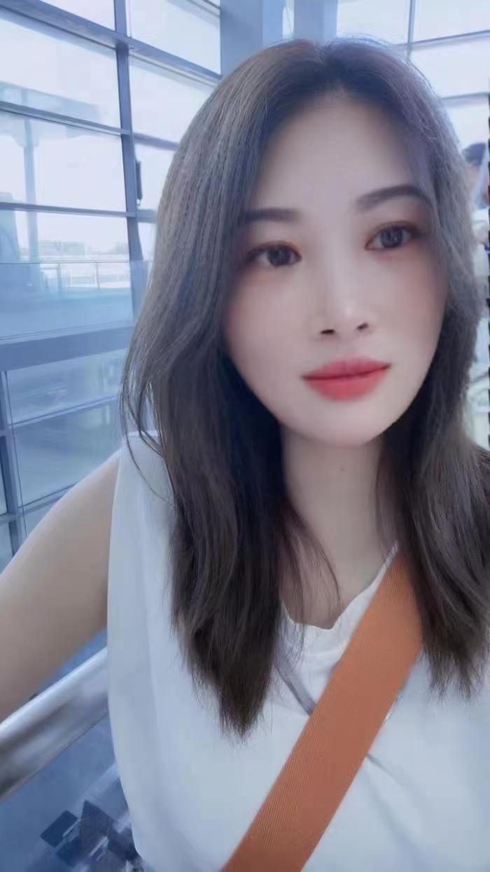 白云区白嫩长腿晴儿