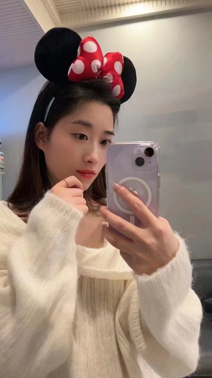 温柔健谈，服务超好的小姐姐