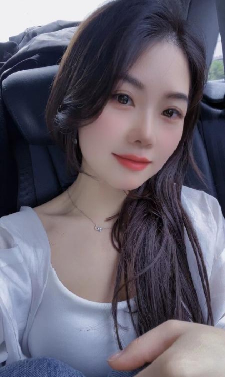 蜀山白嫩眼镜美少妇