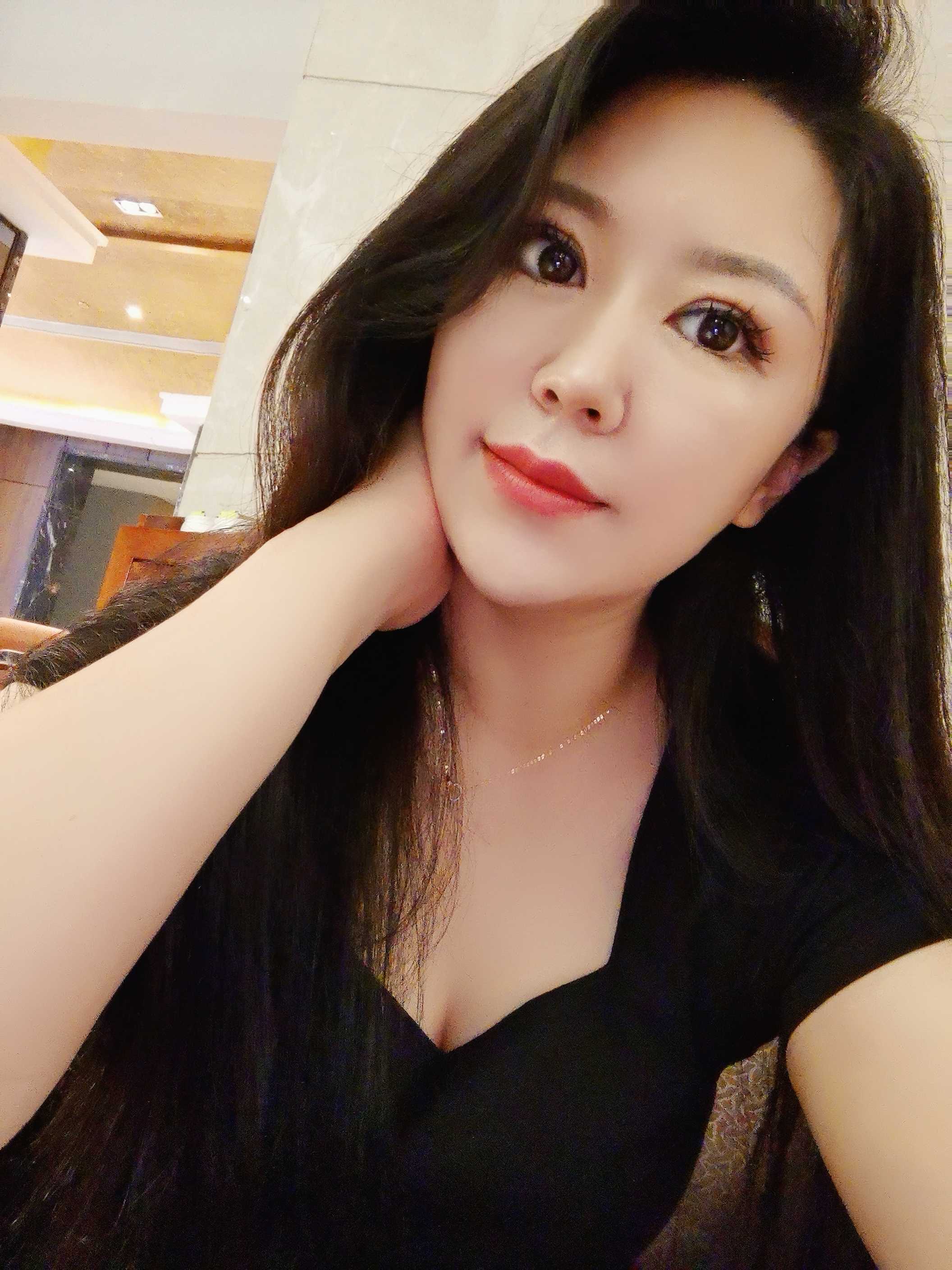 寂寞的夜，打开心灵的窗，让我来抚慰你，不要让我等太久哦