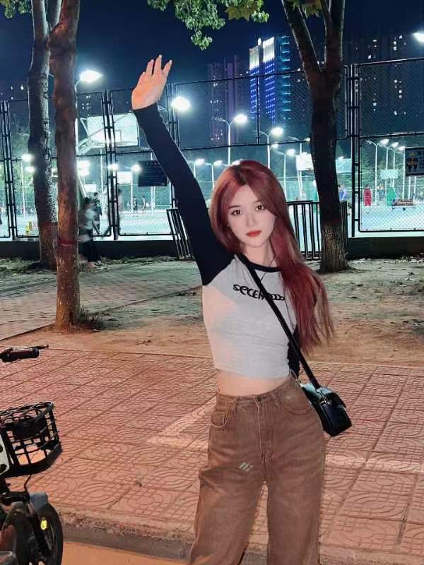 天河颜值小美女素颜耐看