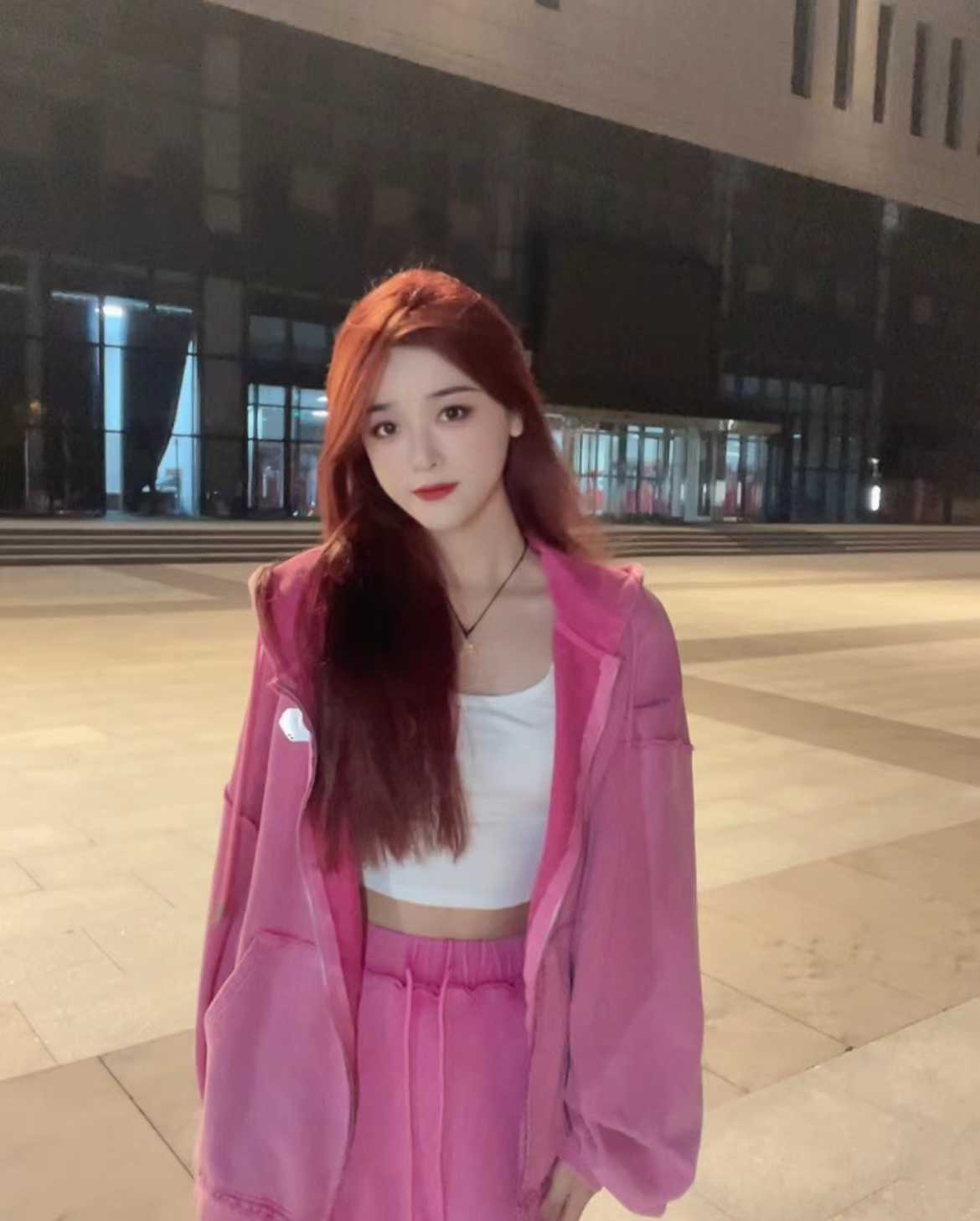 天河颜值小美女素颜耐看